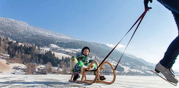 Eislaufen in Kärnten © Mathias Prägant_MBN Tourimus